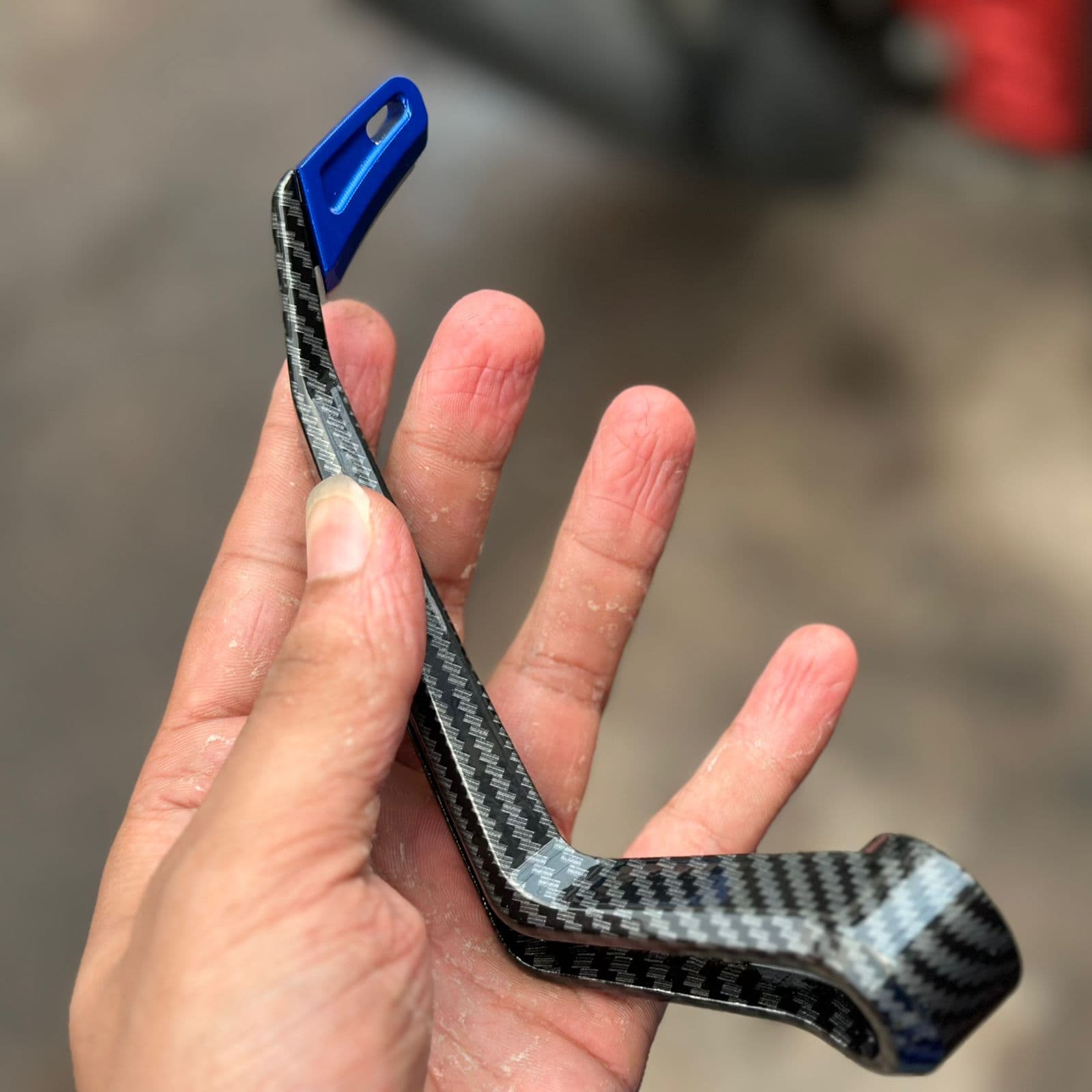 Lever Protector fauvism alpha carbon 