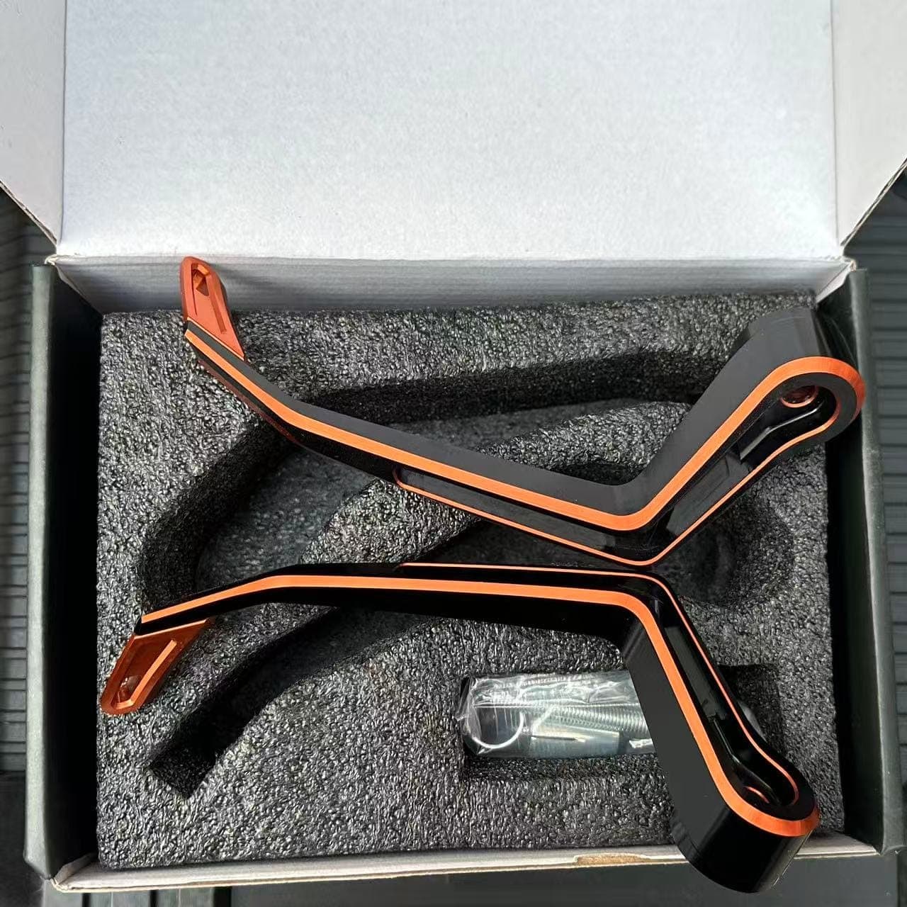 Lever protector Fauvism Bravo dual colour