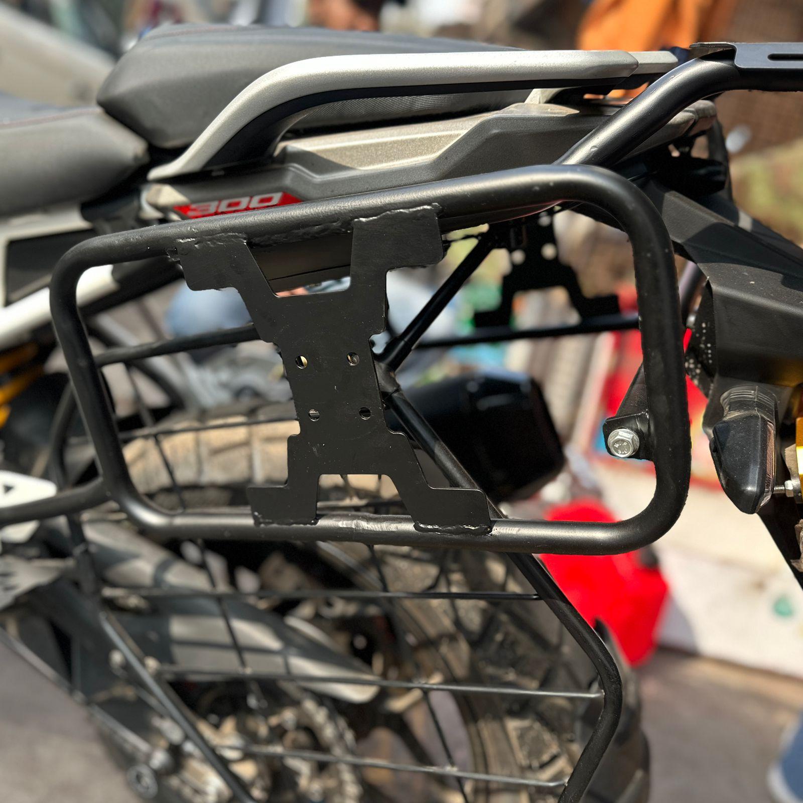 Saddle Stay For Apache RTX 300