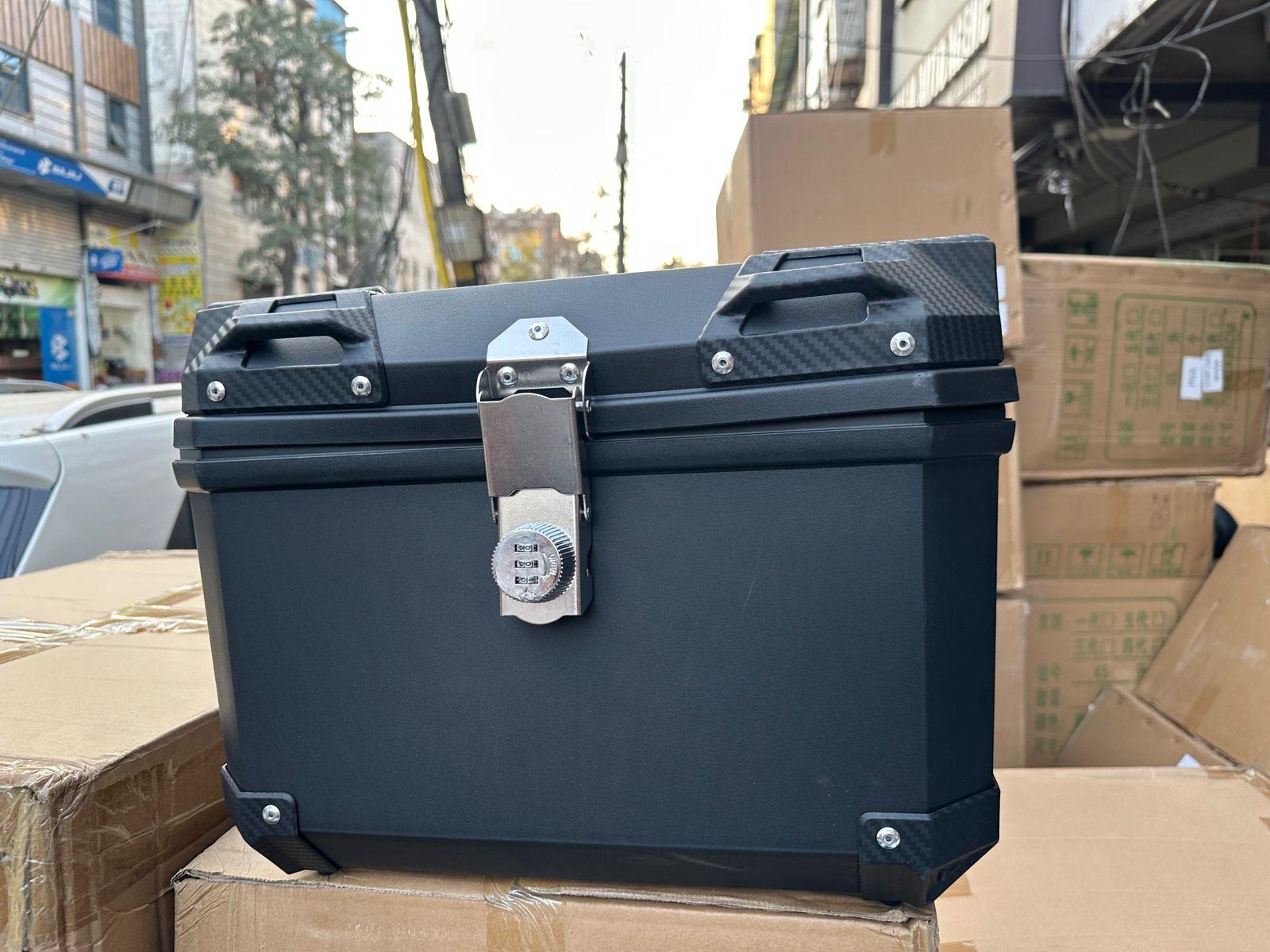 Top Box PVC 45L With Number Lock