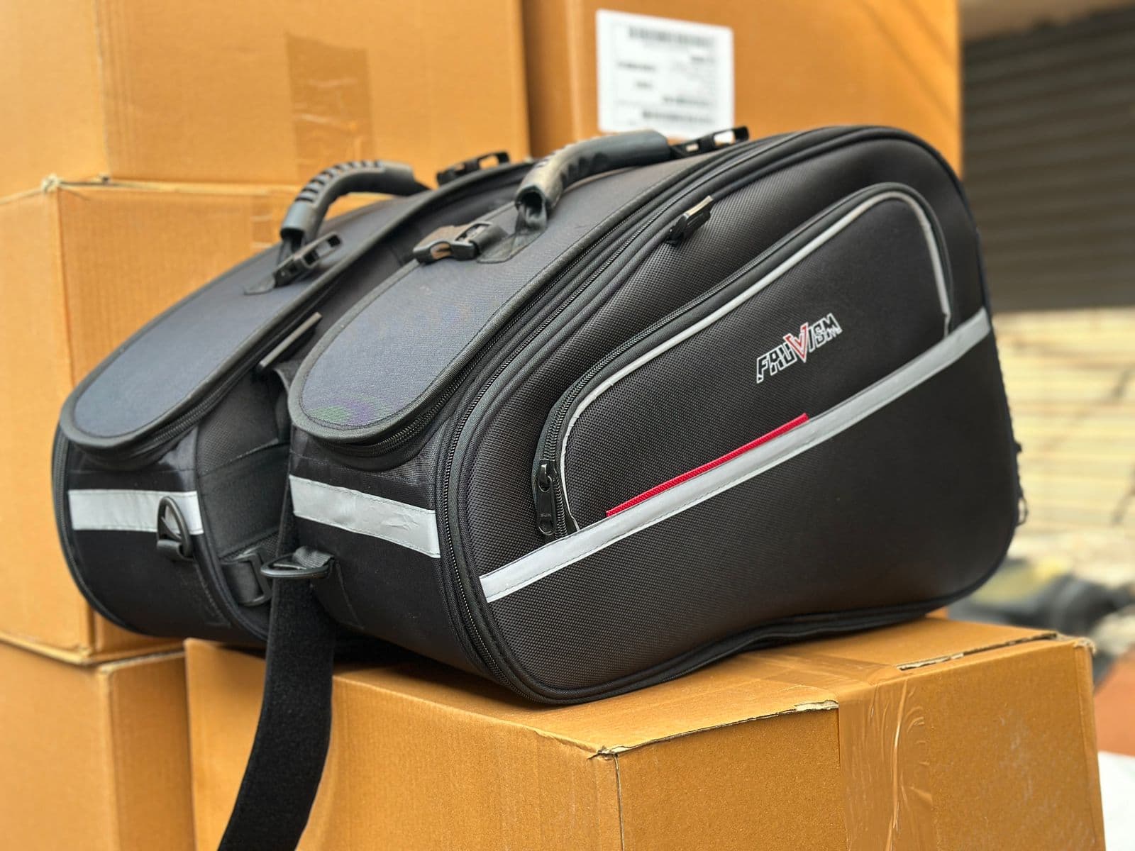 Saddle Bag Premium Fauvism 27L each