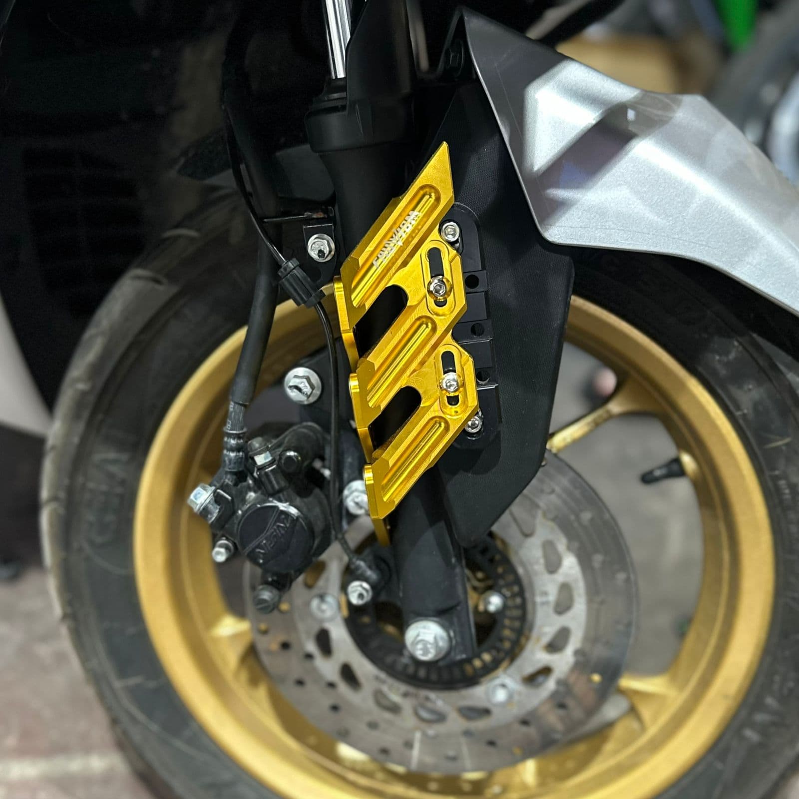 New generation shocker protector universal fit