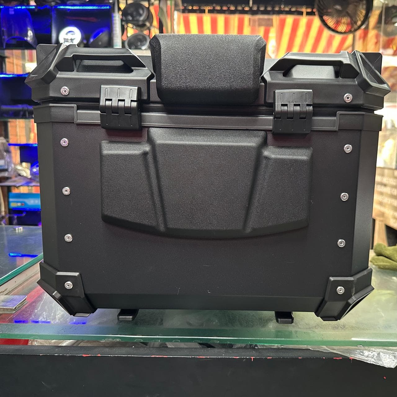 Topbox 45L with finger print & remote feature
